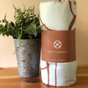 ViX Paula Hermanny Fab Fit Fun beach towel